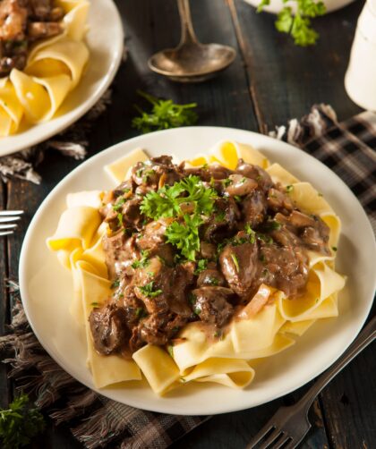 Bobby Flay Beef Stroganoff