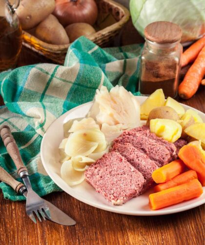 Bobby Flay Corned Beef And Cabbage