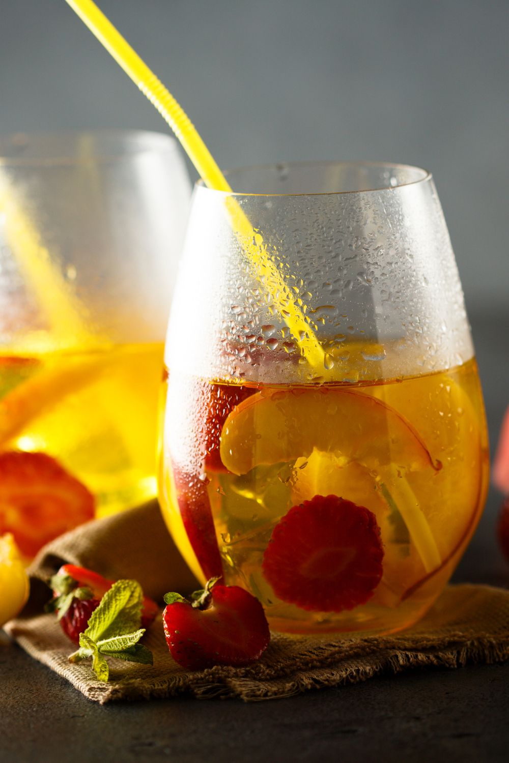 Bobby Flay Peach Sangria​