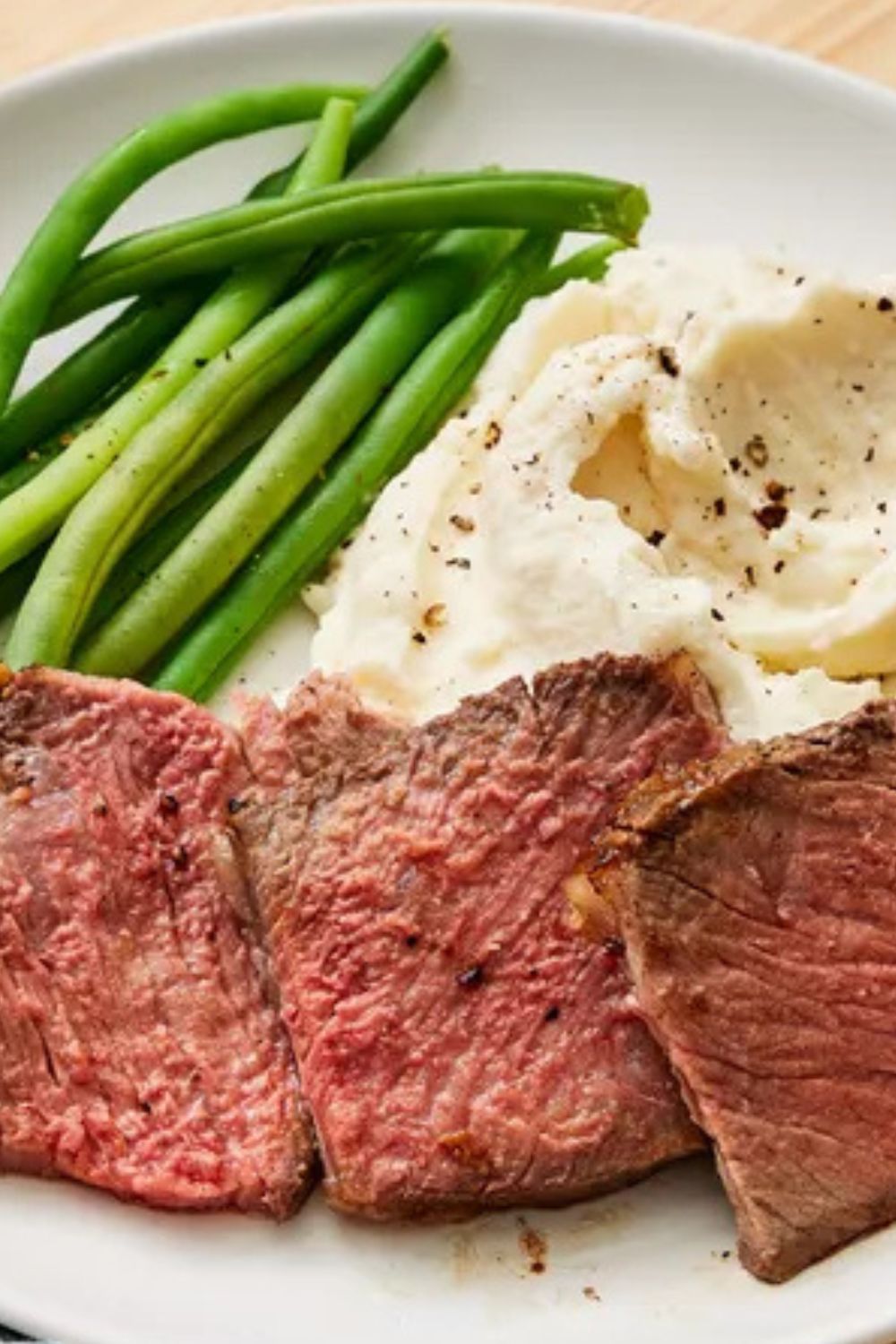 Bobby Flay Rib Eye Roast Recipe​