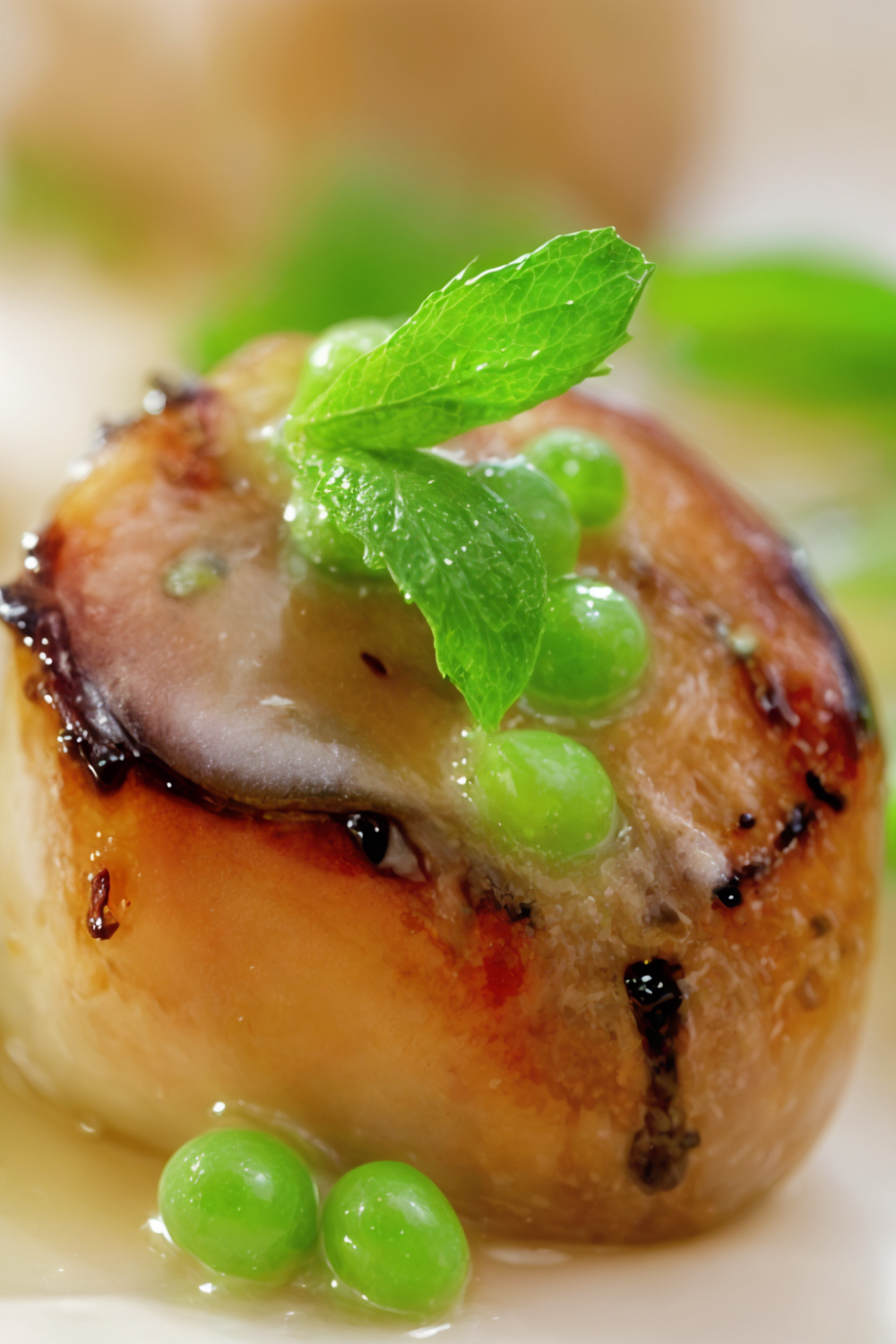 Caramelized Scallops with Fresh Green Pea Vinaigrette